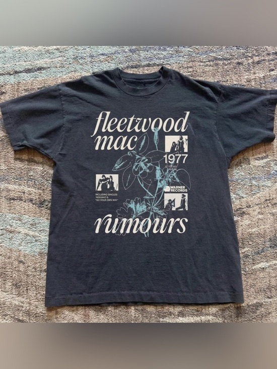 Gildan Other - Fleetwood Mac 'Rumours' 1977 Graphic Tee - Black